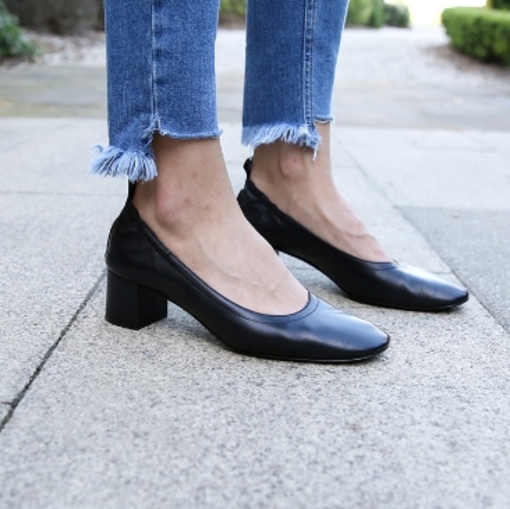 NWOT Everlane The Day Heel in Narrow Fit leather shoes. Size 8